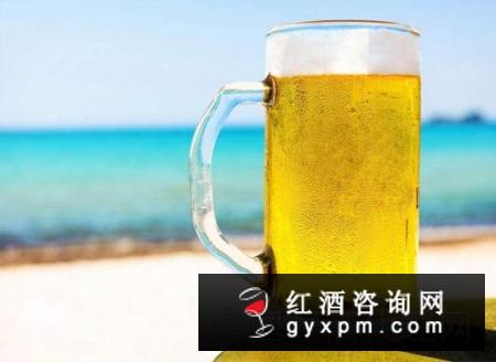 啤酒的泡沫能喝吗，啤酒的泡沫跟什么有关呢?