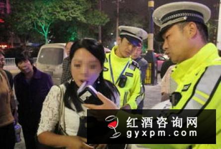 果啤里面含酒精吗?一瓶果啤能测出酒驾吗