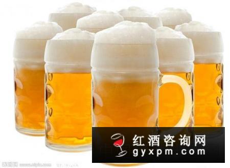 啤酒的泡沫能喝吗，啤酒的泡沫跟什么有关呢?