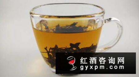 黑朗姆酒怎么喝？醇厚馥郁适合加冰、调酒