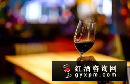 红酒这样喝才能促进睡眠！
